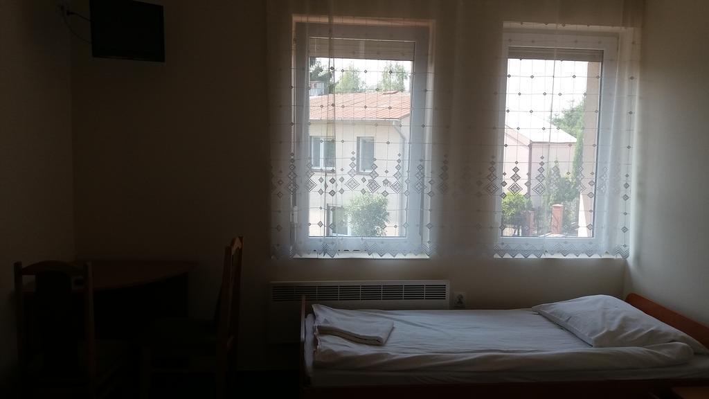 Maraton Hotel Lubenia Bilik gambar